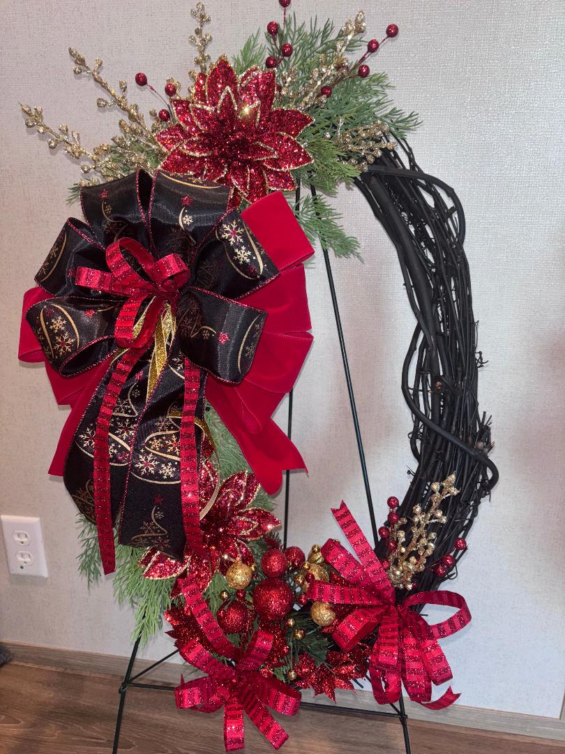 Red and black Christmas wreath